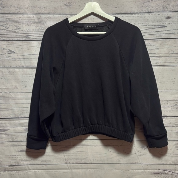SHAN fleece cropped Sweatshirt - Picture 1 of 4